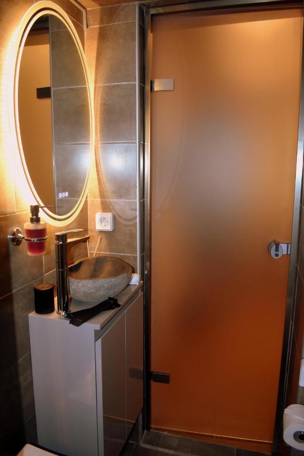 Apartment Harmony 2 In Gold *