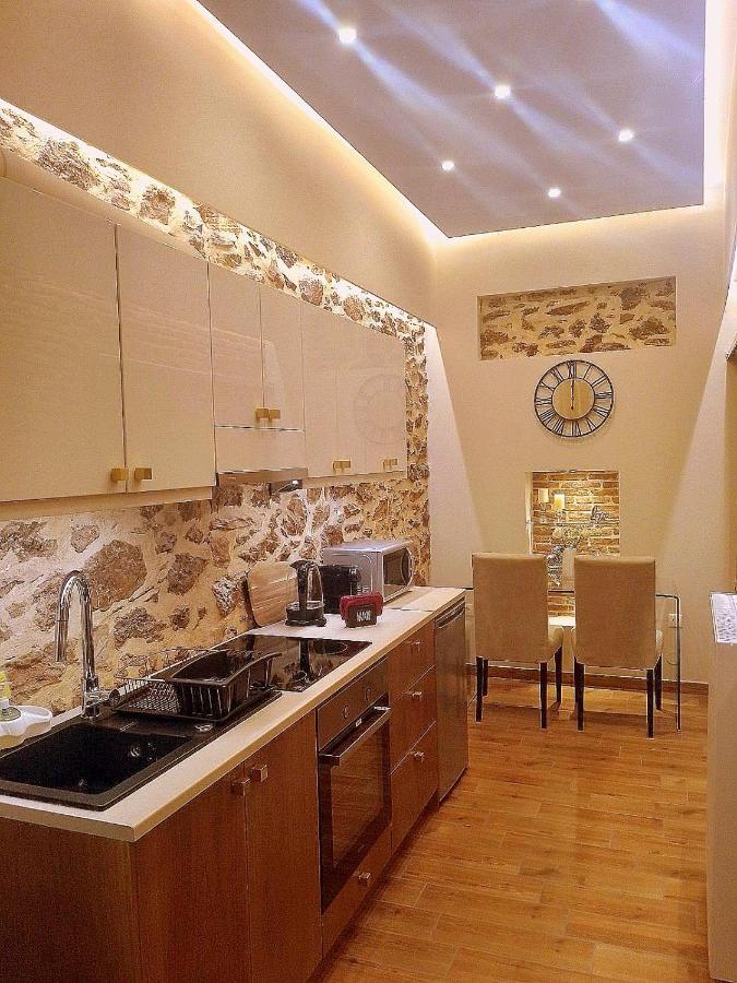 Harmony 2 In Gold * Lavrion